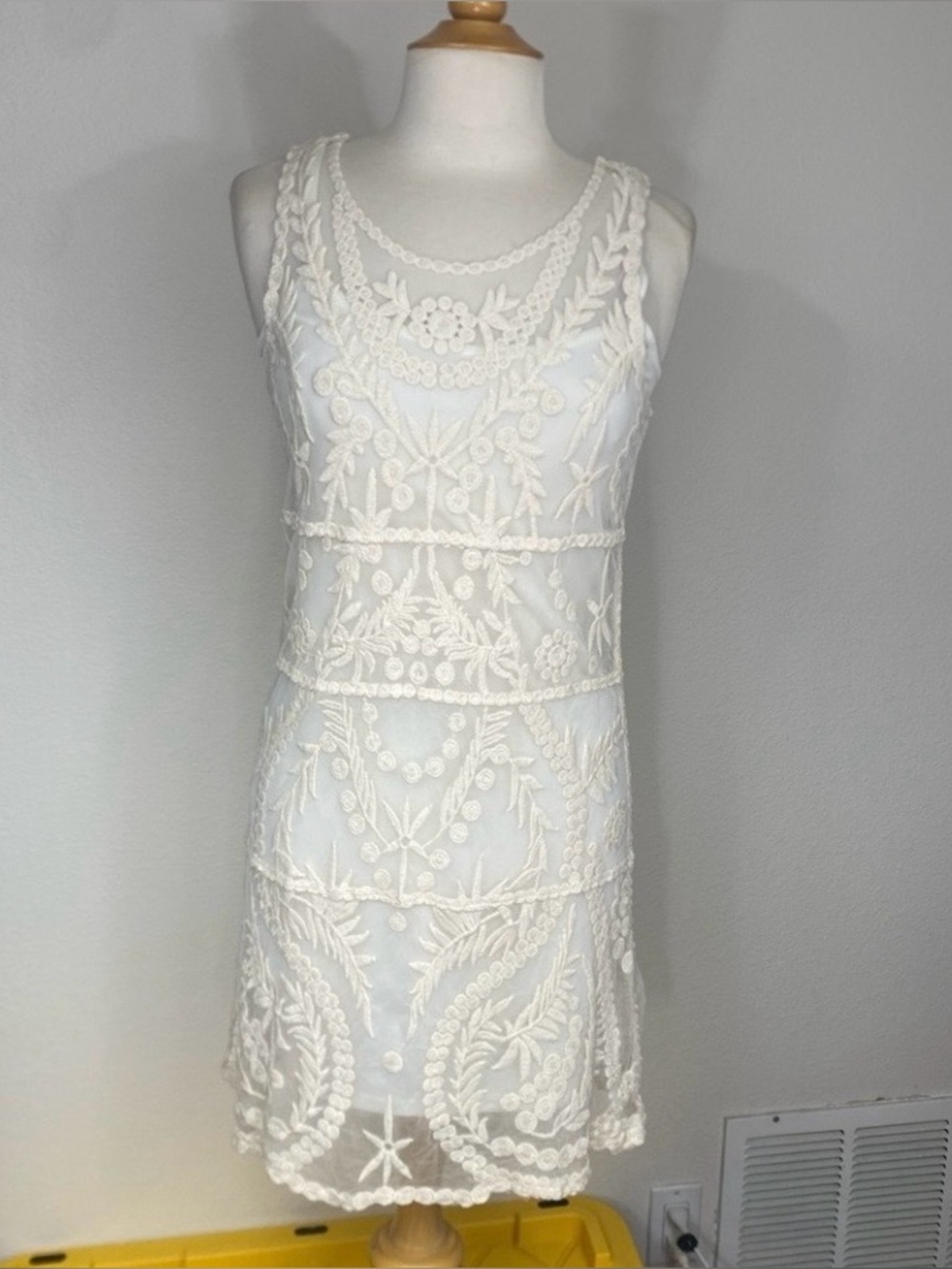 Knapp Studio Women's Cream Lace Sleeveless Sheath Dress Size Medium Coastal Boho